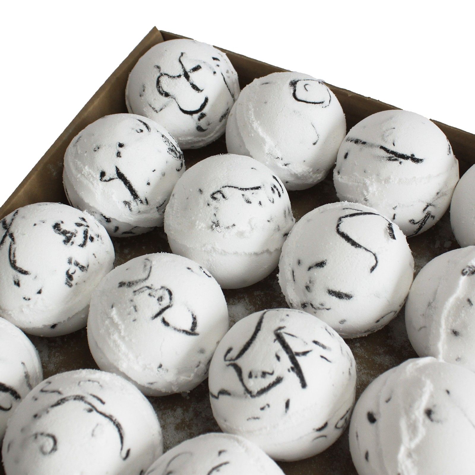 Tropical Paradise Coco Bath Bomb - Dragon Fruit - Image 4