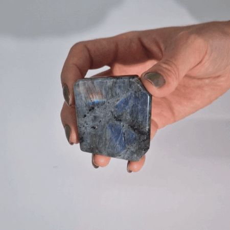 Madagascar Labradorite Tomb Stone (approx 80-100gms 50-70mm) - Image 3