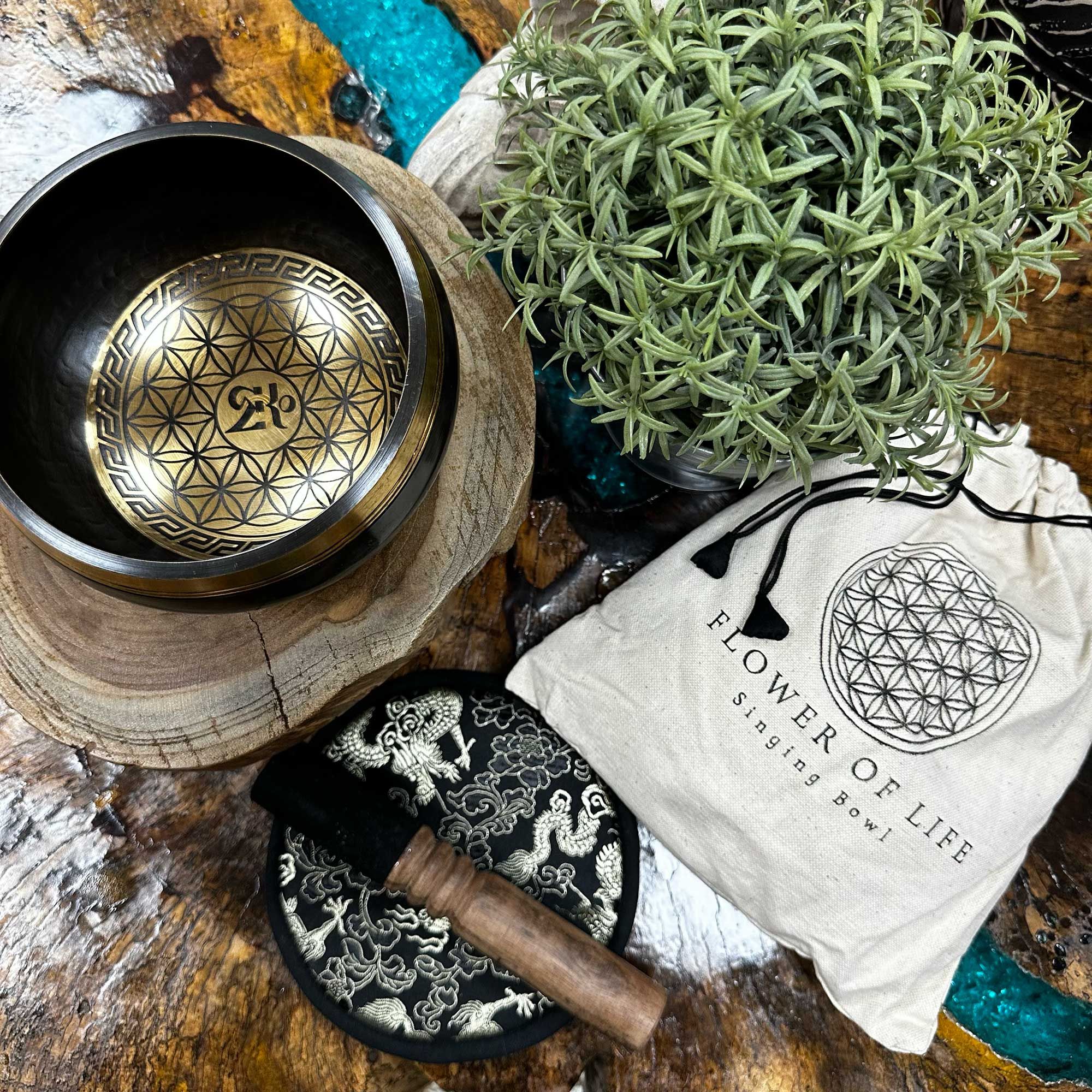 Hand Beaten & Engraved Singing Bowl Gift Set - 14cm - Flower of Life - Image 2