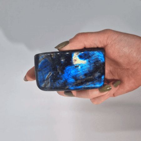 Madagascar Labradorite Medium Stone (approx 250-300gms 80-100mm) - Image 2