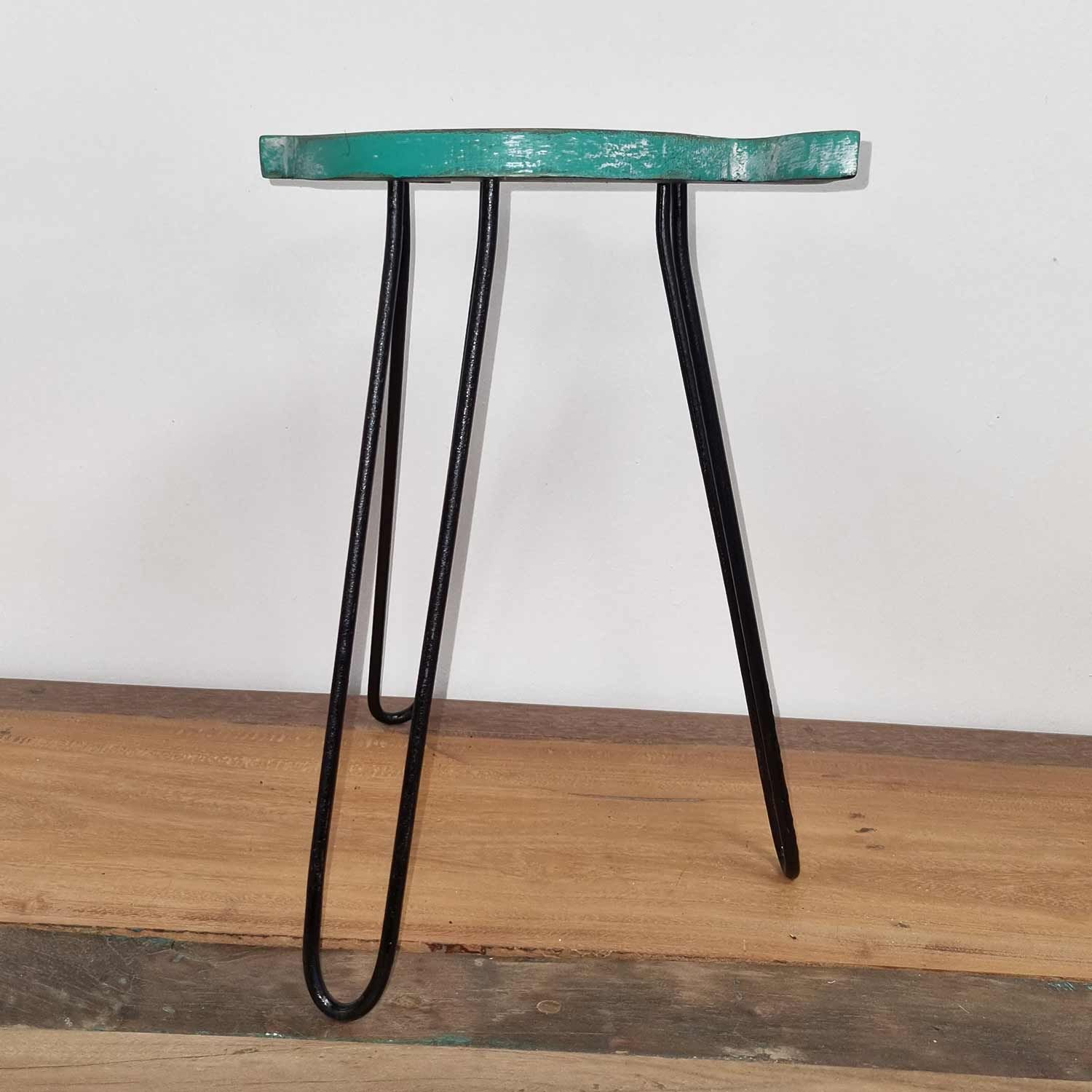 Albasia Wood Fish Stand - Turquoise - Image 4