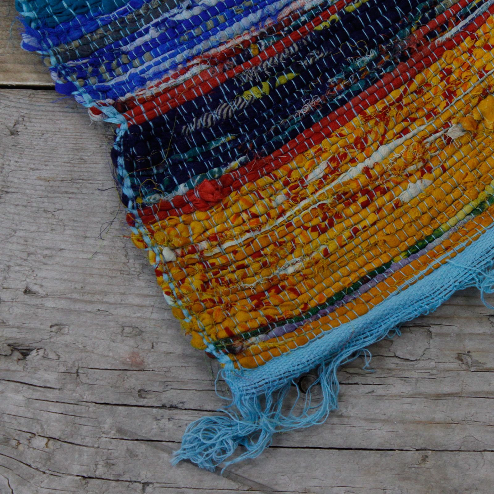 153 x 90cm Luxury Rag Rug - Blue - Image 7