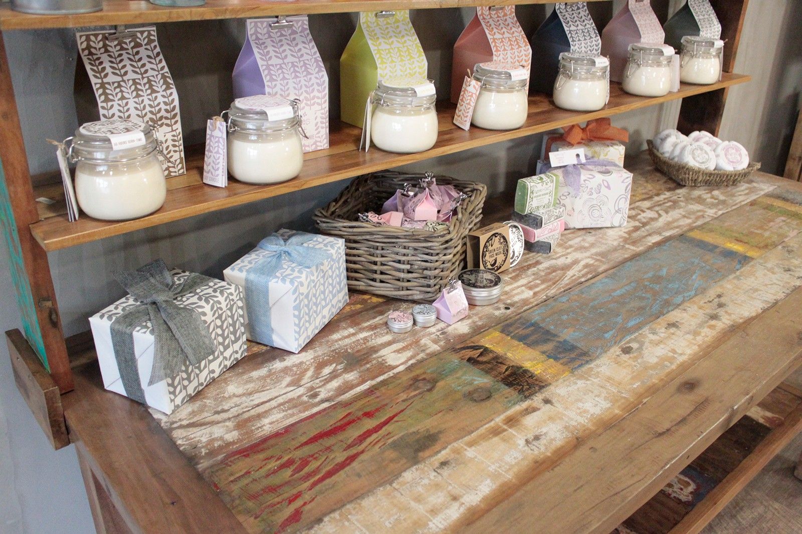 A&C 1.8m Standard Table with top shelf - Image 2