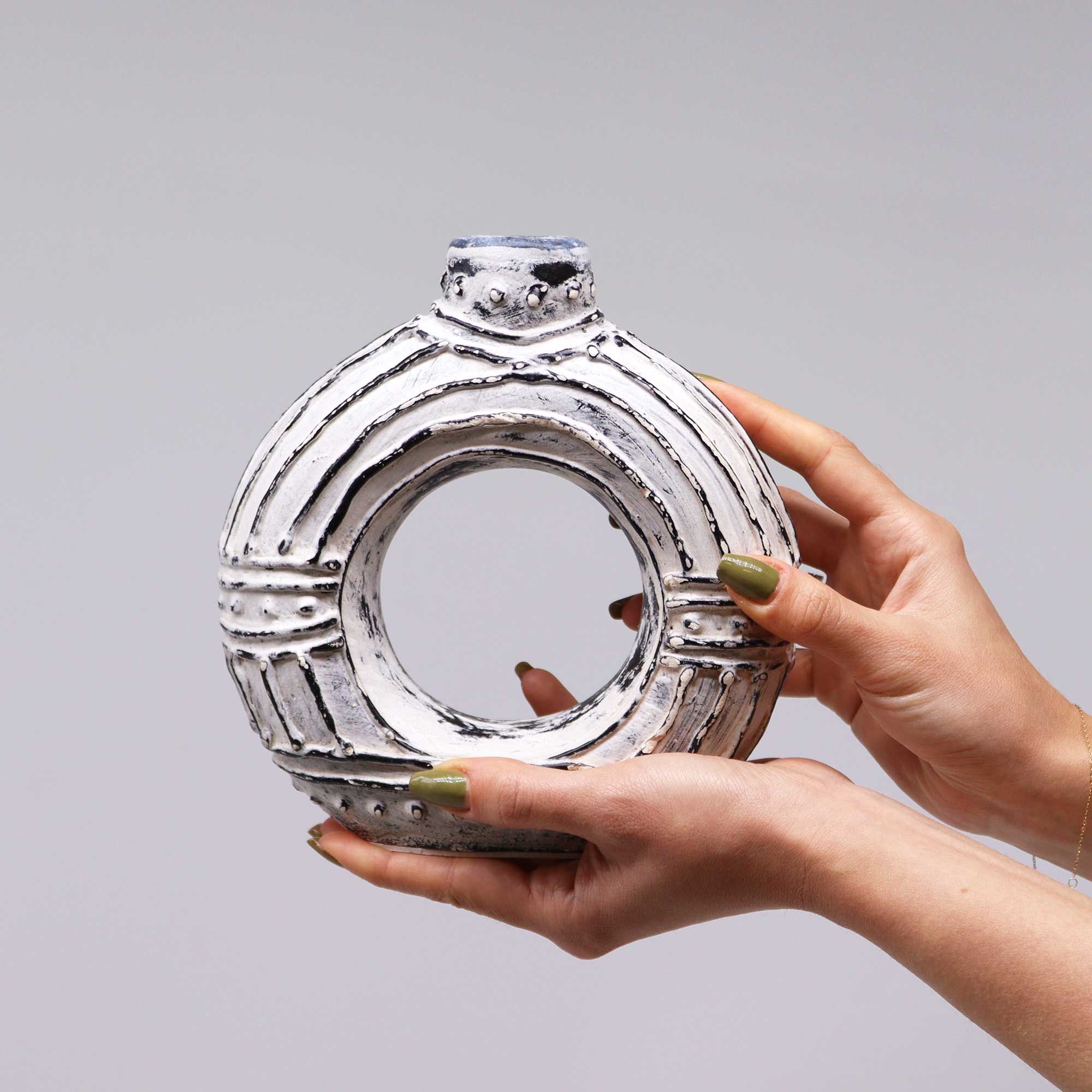 Round Donut Shaped Vase - Cream 18cm - Image 2