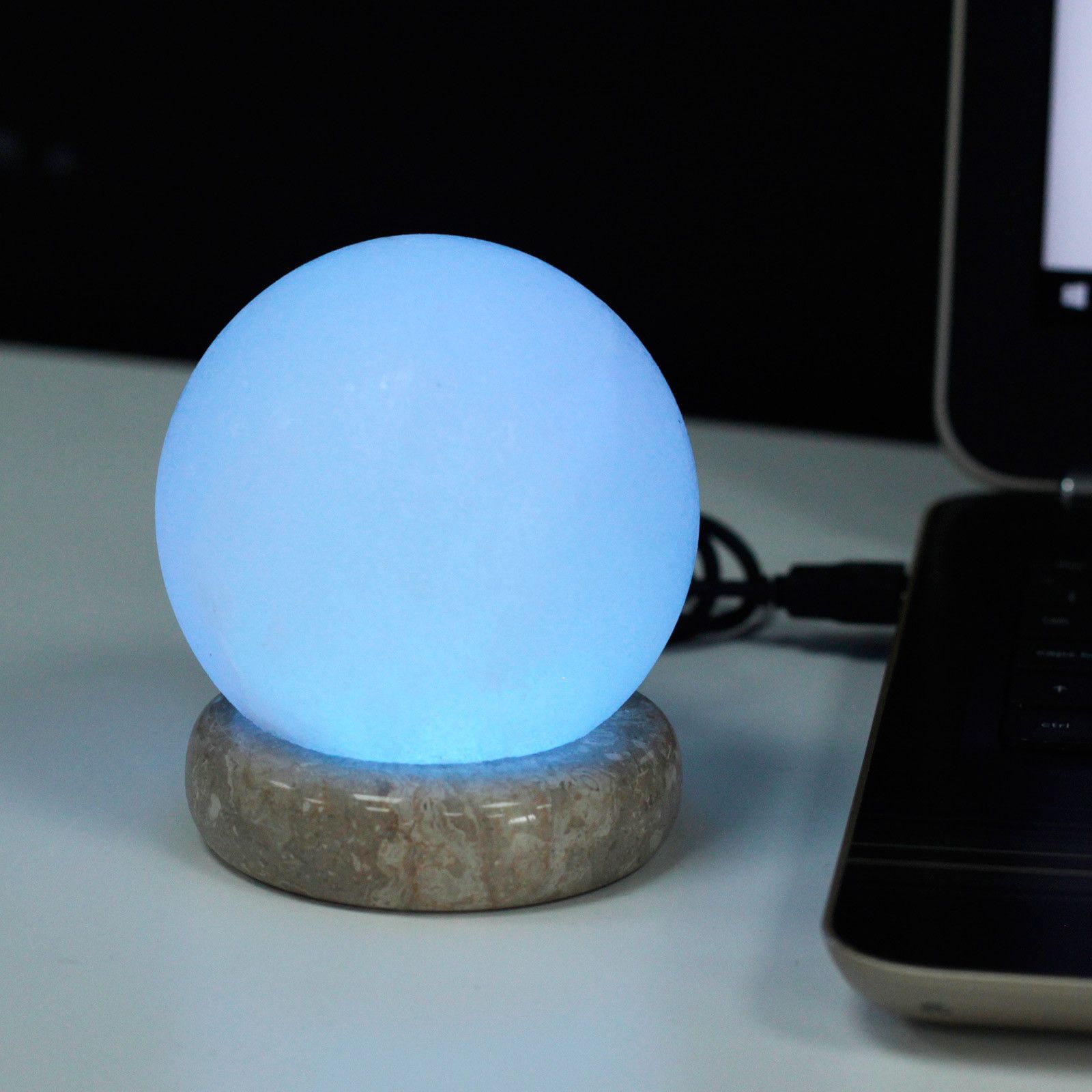 Quality USB Ball WHITE Salt Lamp - 9 cm (multi) - Image 3