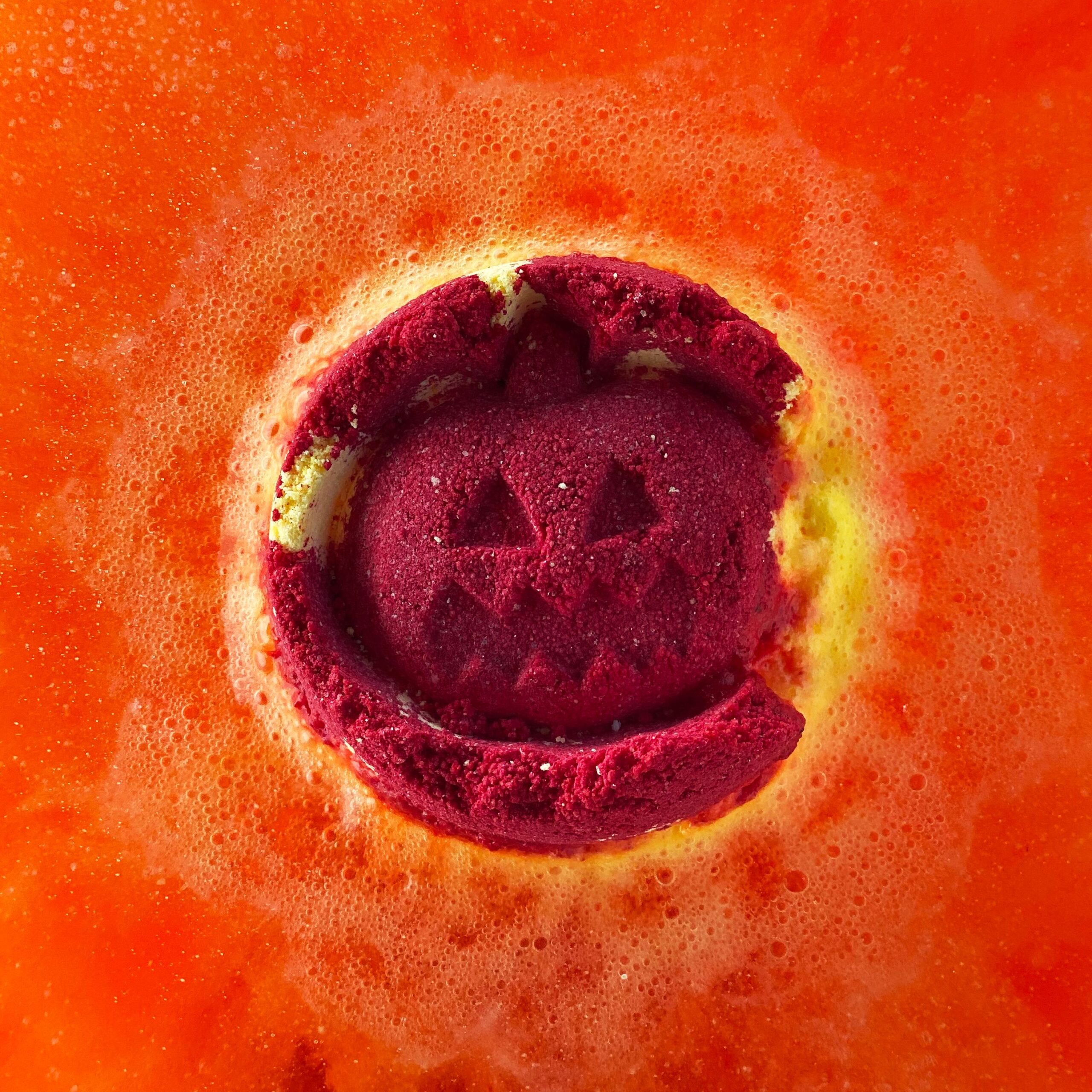 Aniseed Halloween Bath Bomb - Image 3