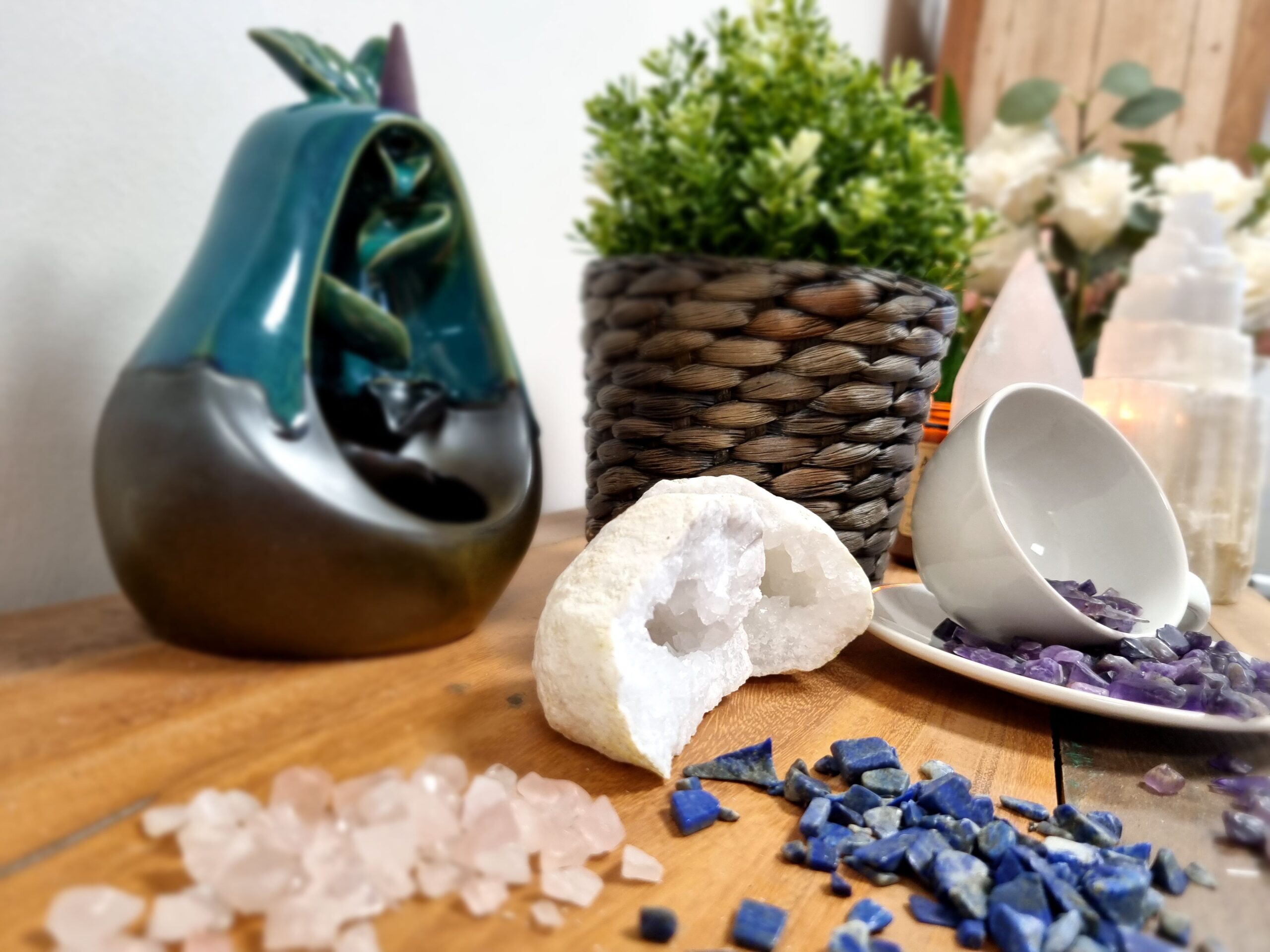 Clear Quartz Gemstone Chips Bulk - 1KG - Image 2