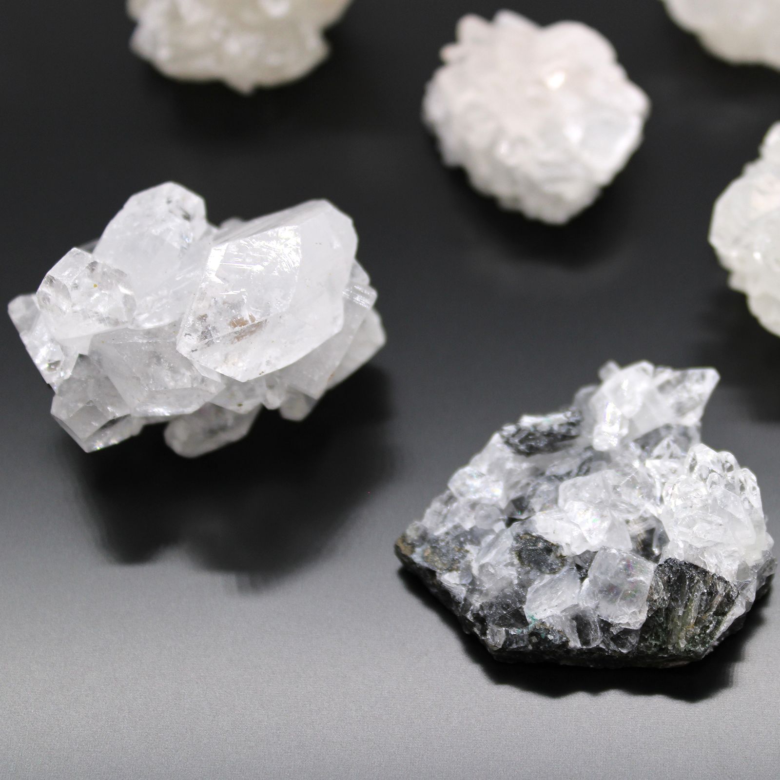 White Apophyllite Clusters 20-30mm - Image 7