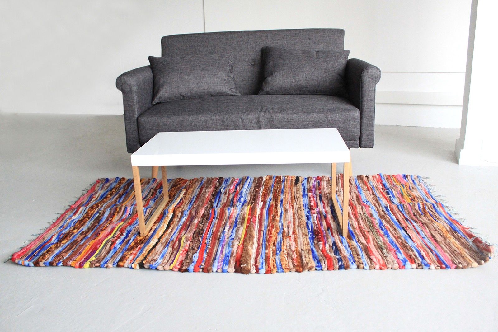 Large Velvet Rug - 105x185cm - Image 4