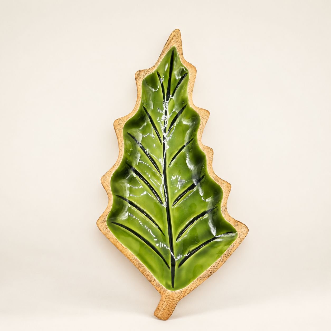 Lost in the Forrest - Enamel Leaf Wooden Bowl - 33x17cm